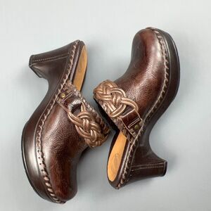 Nurture Sophia Leather Clogs